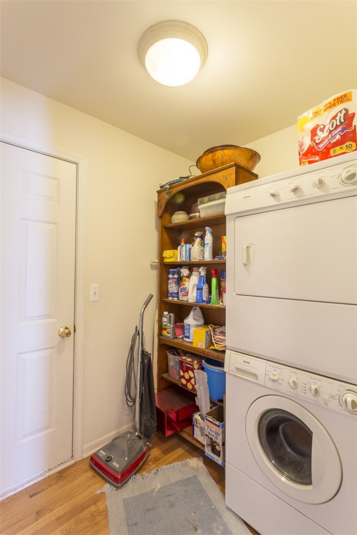5852 Windstar Circle